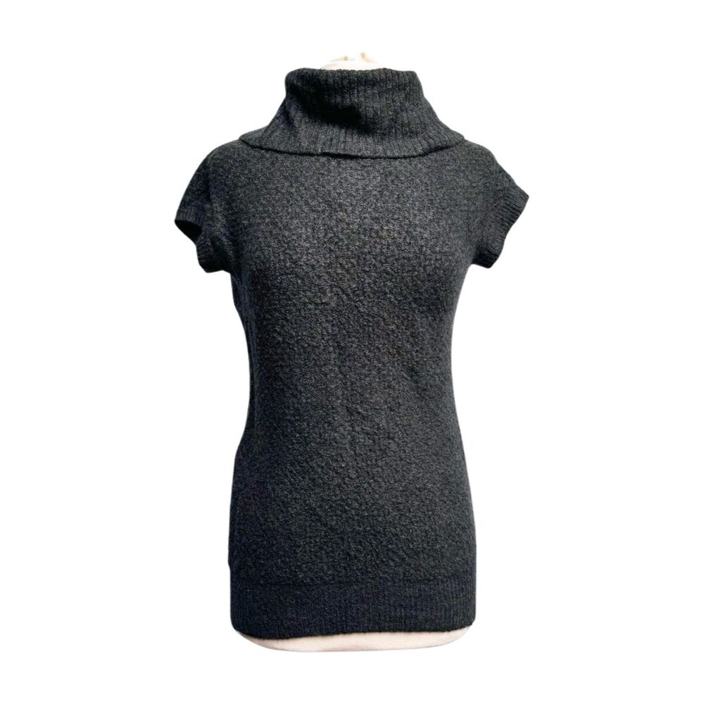 Short Sleeve Turtle Neck Top